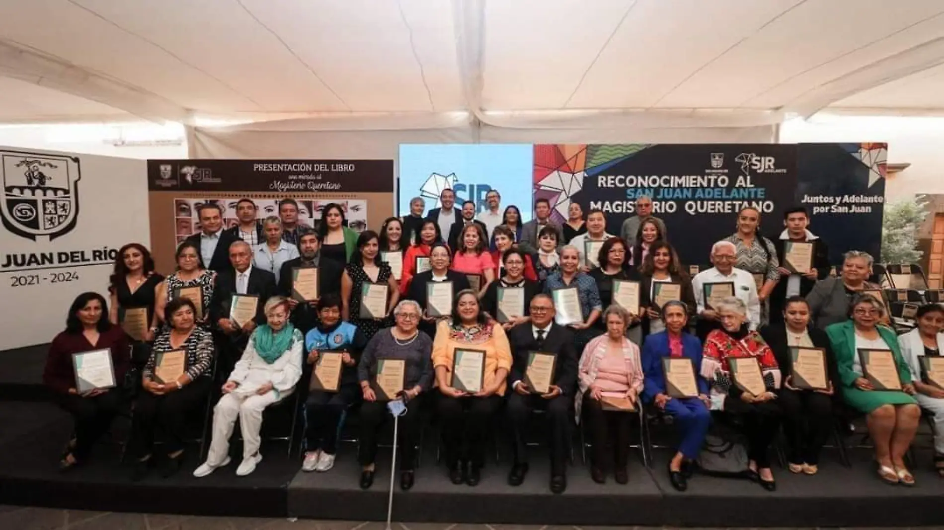 FOTO PRINCIPAL SJR Integrantes del Magisterio Queretano